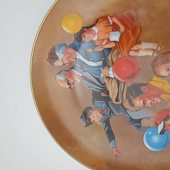 The Norman Rockwell Museum At the Circus American Family Series Porcelain Plate - Picture 2 of 7